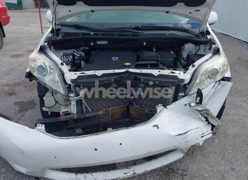 Photo 6 of 2011 Toyota Sienna LE V6 (VIN 5TDKK3DC9BS127399)