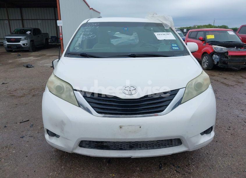 Photo 12 of 2011 Toyota Sienna LE V6 (VIN 5TDKK3DC9BS135728)
