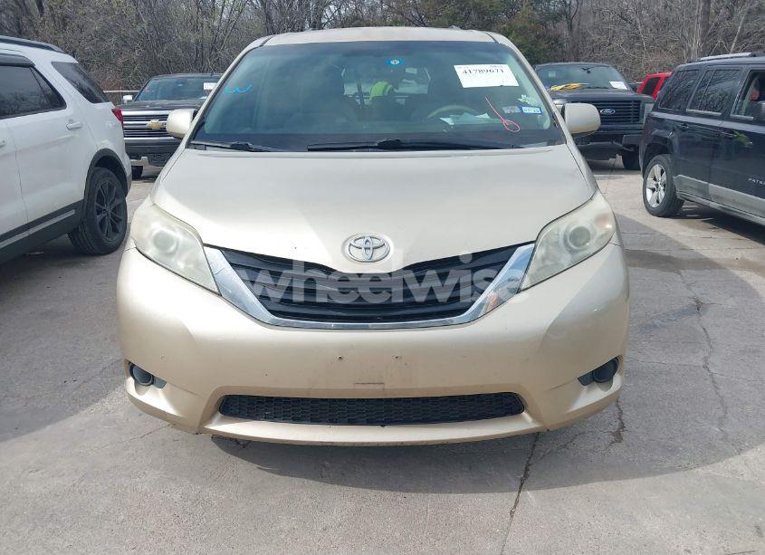 Photo 6 of 2011 Toyota Sienna LE V6 (VIN 5TDKK3DC9BS159009)