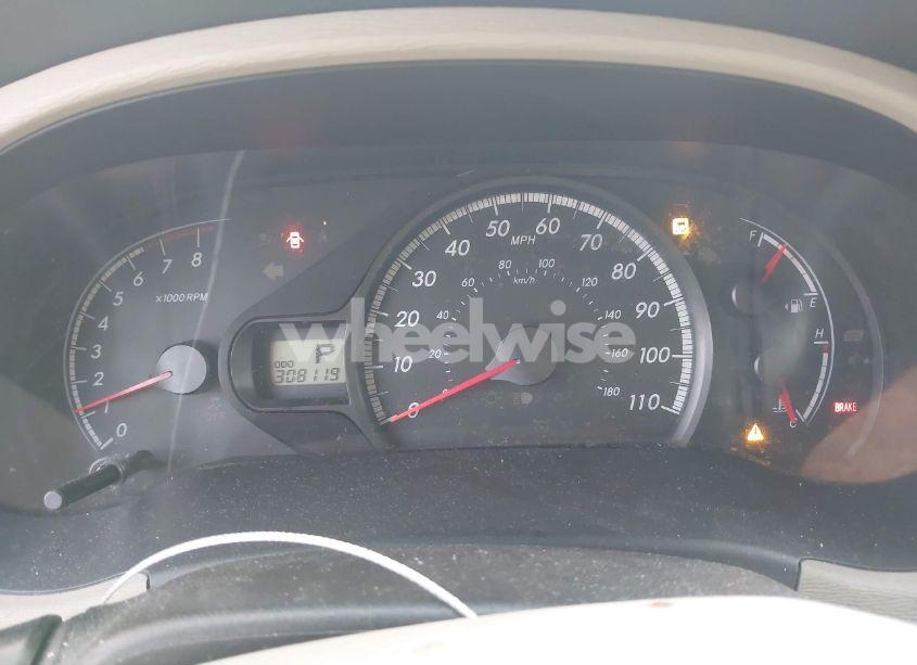 Photo 7 of 2011 Toyota Sienna LE V6 (VIN 5TDKK3DC9BS159009)