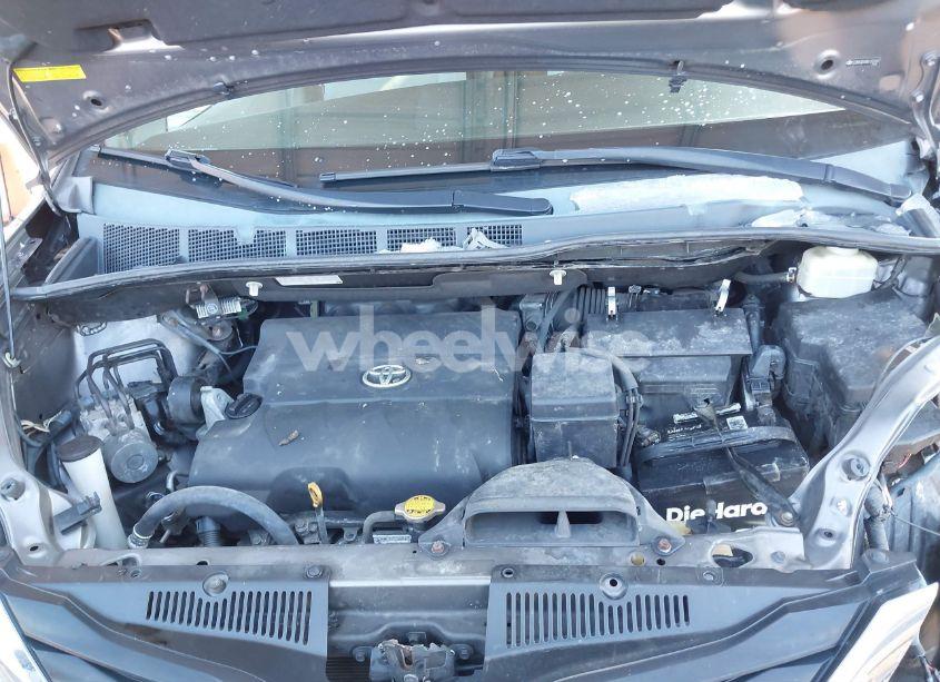 Photo 10 of 2011 Toyota Sienna LE V6 (VIN 5TDKK3DC9BS173797)