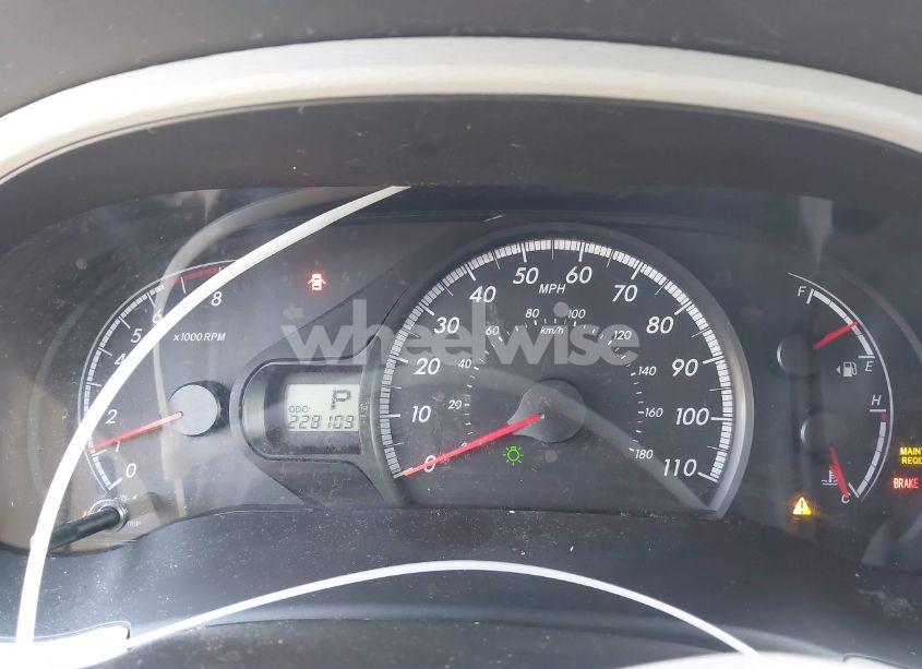 Photo 7 of 2011 Toyota Sienna LE V6 (VIN 5TDKK3DC9BS175646)