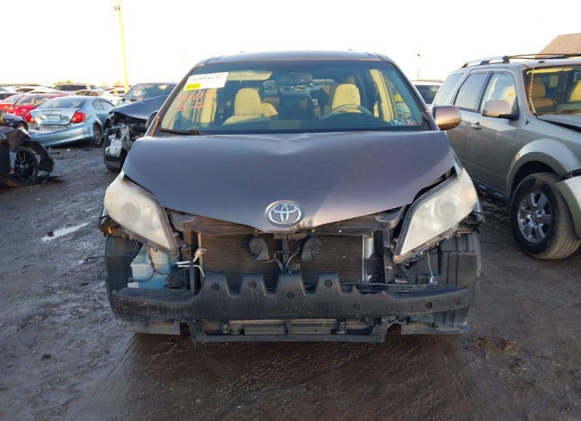 Photo 12 of 2012 Toyota Sienna LE V6 8 PASSENGER (VIN 5TDKK3DC9CS177656)
