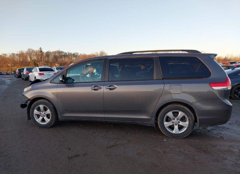 Photo 14 of 2012 Toyota Sienna LE V6 8 PASSENGER (VIN 5TDKK3DC9CS177656)