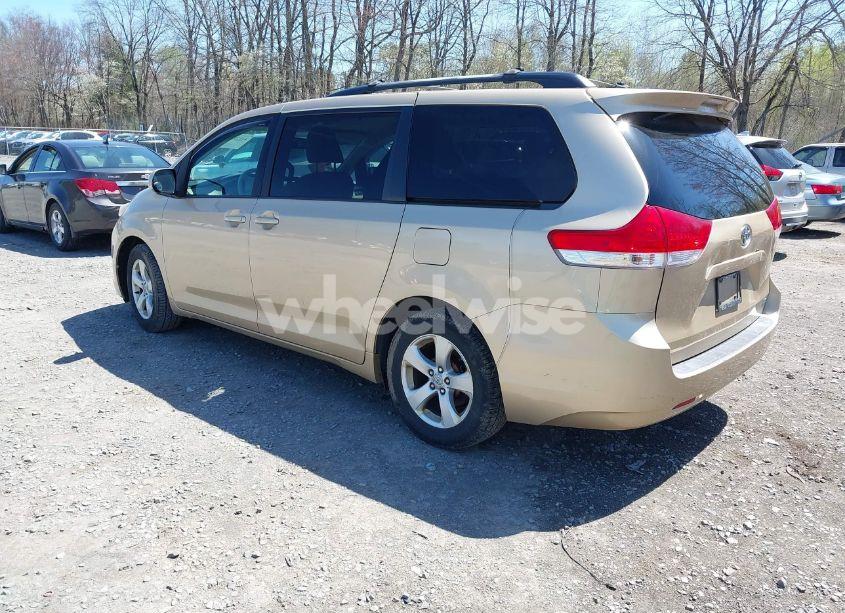 Photo 3 of 2012 Toyota Sienna LE V6 8 PASSENGER (VIN 5TDKK3DC9CS184090)