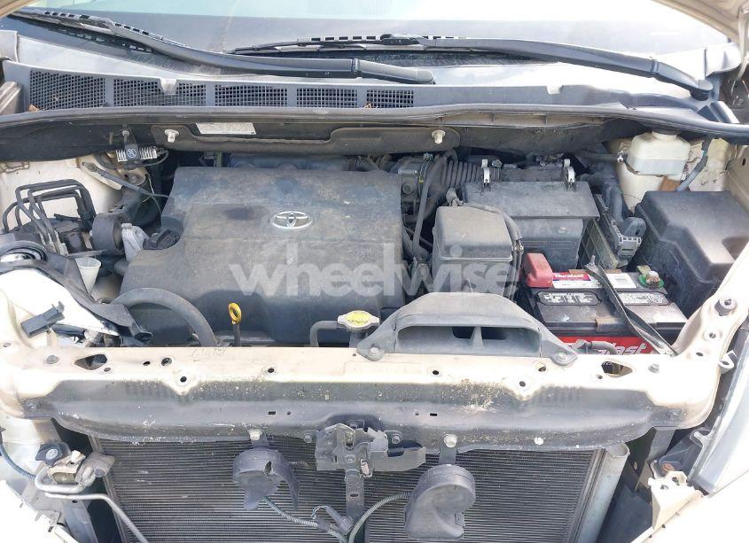 Photo 10 of 2012 Toyota Sienna LE V6 8 PASSENGER (VIN 5TDKK3DC9CS192917)