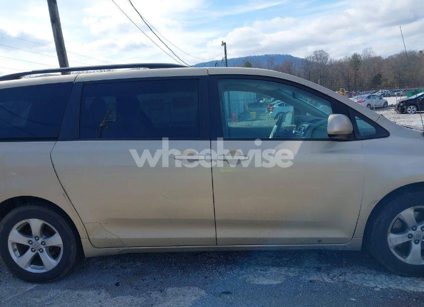 Photo 13 of 2012 Toyota Sienna LE V6 8 PASSENGER (VIN 5TDKK3DC9CS192917)