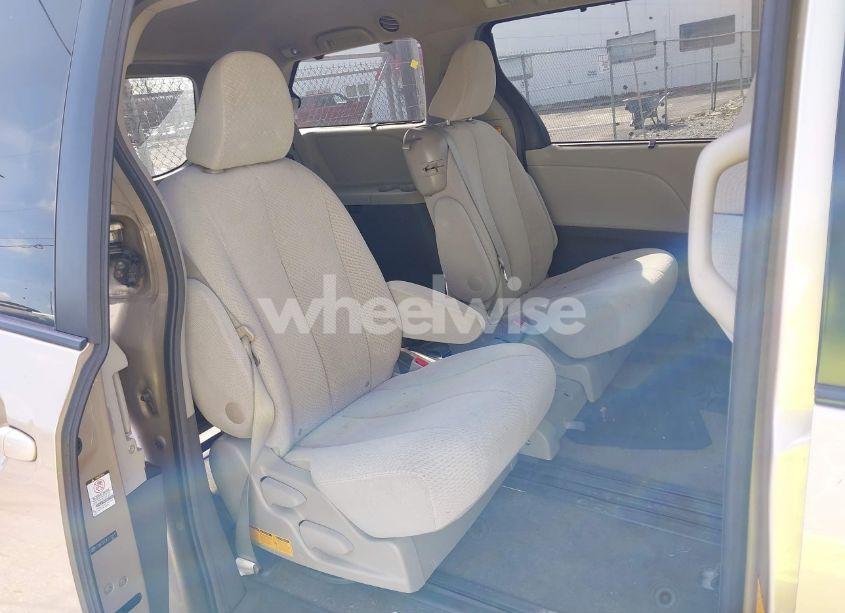 Photo 8 of 2012 Toyota Sienna LE V6 8 PASSENGER (VIN 5TDKK3DC9CS192917)