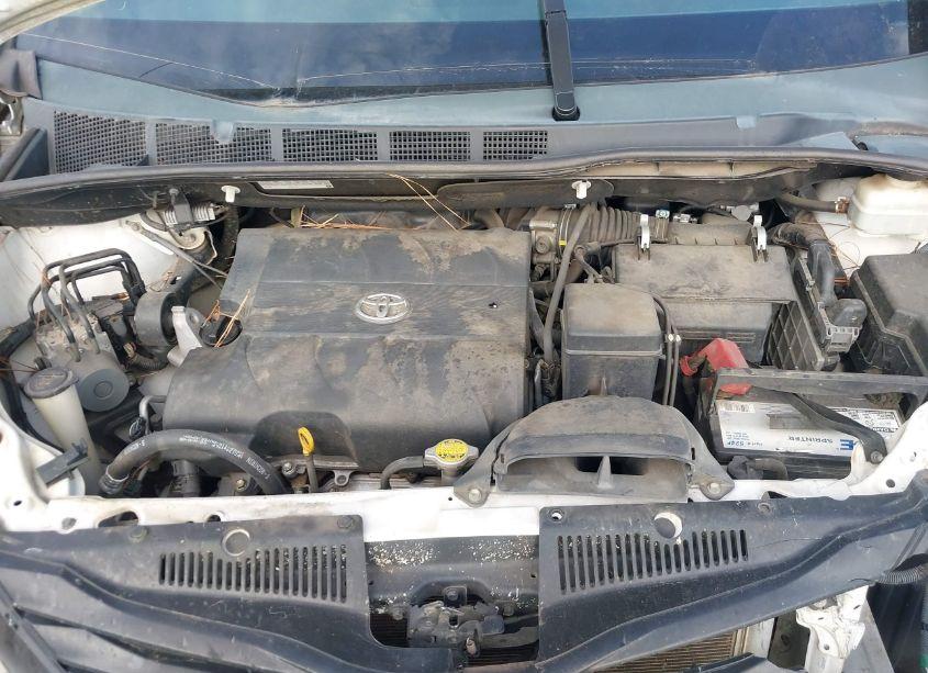 Photo 10 of 2012 Toyota Sienna LE V6 8 PASSENGER (VIN 5TDKK3DC9CS224958)