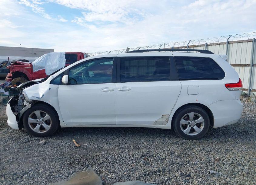Photo 14 of 2012 Toyota Sienna LE V6 8 PASSENGER (VIN 5TDKK3DC9CS224958)