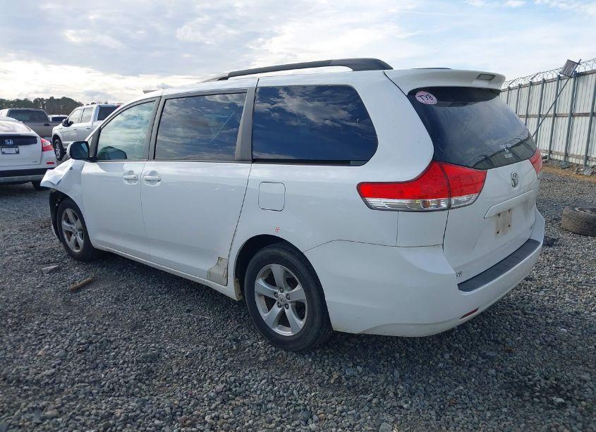 Photo 3 of 2012 Toyota Sienna LE V6 8 PASSENGER (VIN 5TDKK3DC9CS224958)