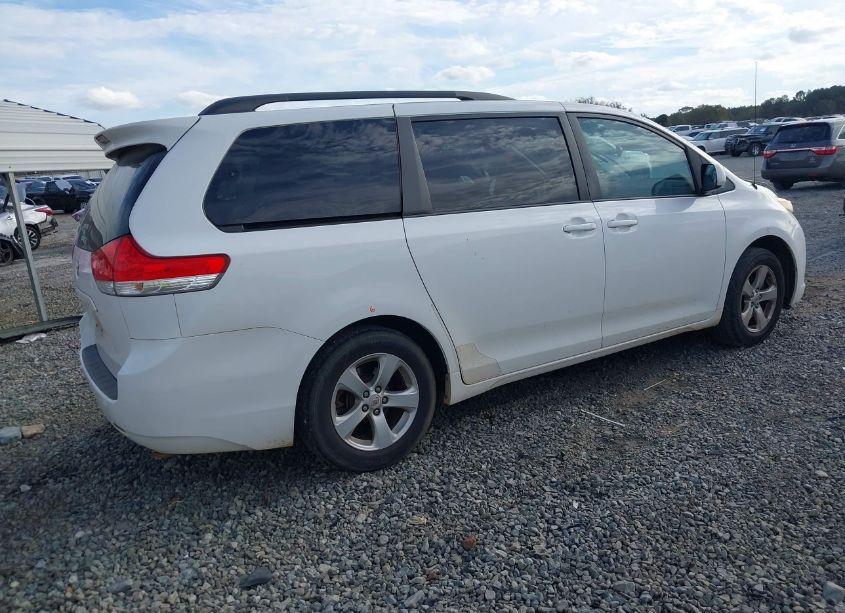 Photo 4 of 2012 Toyota Sienna LE V6 8 PASSENGER (VIN 5TDKK3DC9CS224958)