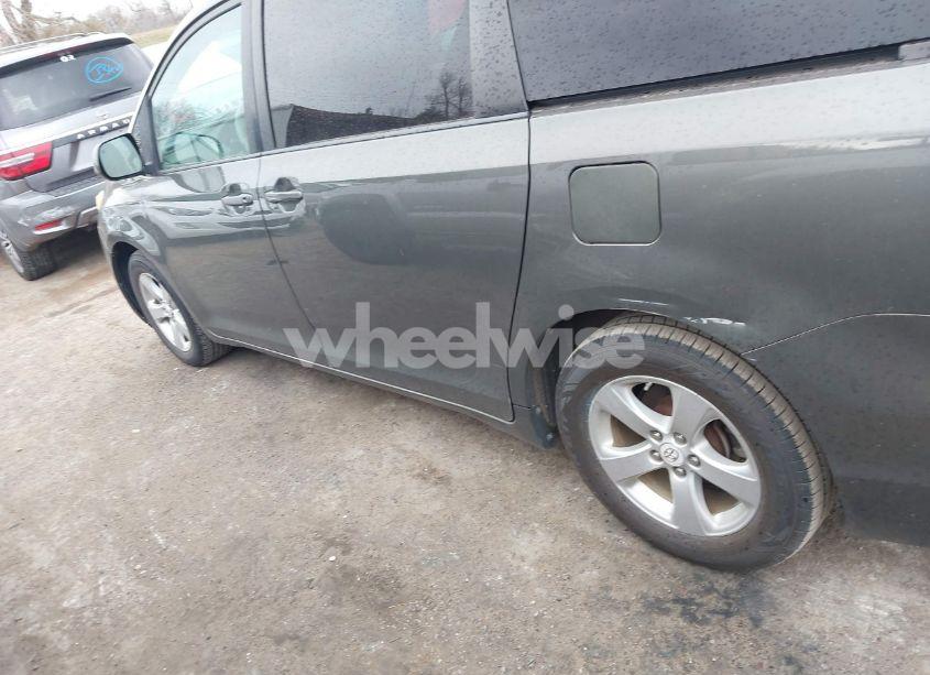 Photo 14 of 2012 Toyota Sienna LE V6 8 PASSENGER (VIN 5TDKK3DC9CS246099)