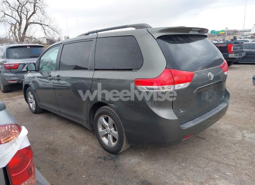 Photo 3 of 2012 Toyota Sienna LE V6 8 PASSENGER (VIN 5TDKK3DC9CS246099)