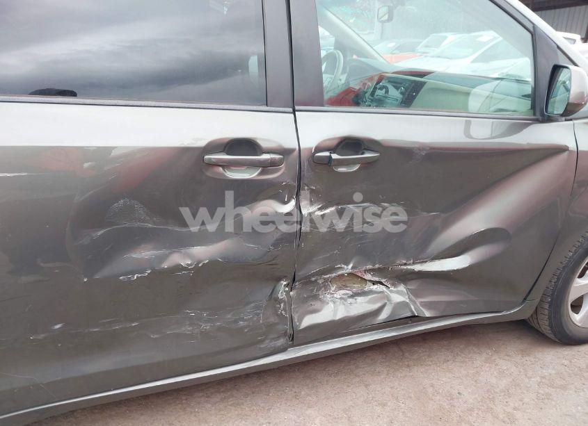 Photo 6 of 2012 Toyota Sienna LE V6 8 PASSENGER (VIN 5TDKK3DC9CS246099)