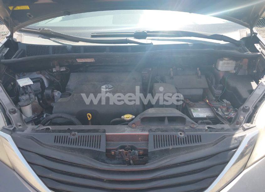 Photo 10 of 2012 Toyota Sienna LE V6 8 PASSENGER (VIN 5TDKK3DC9CS252274)