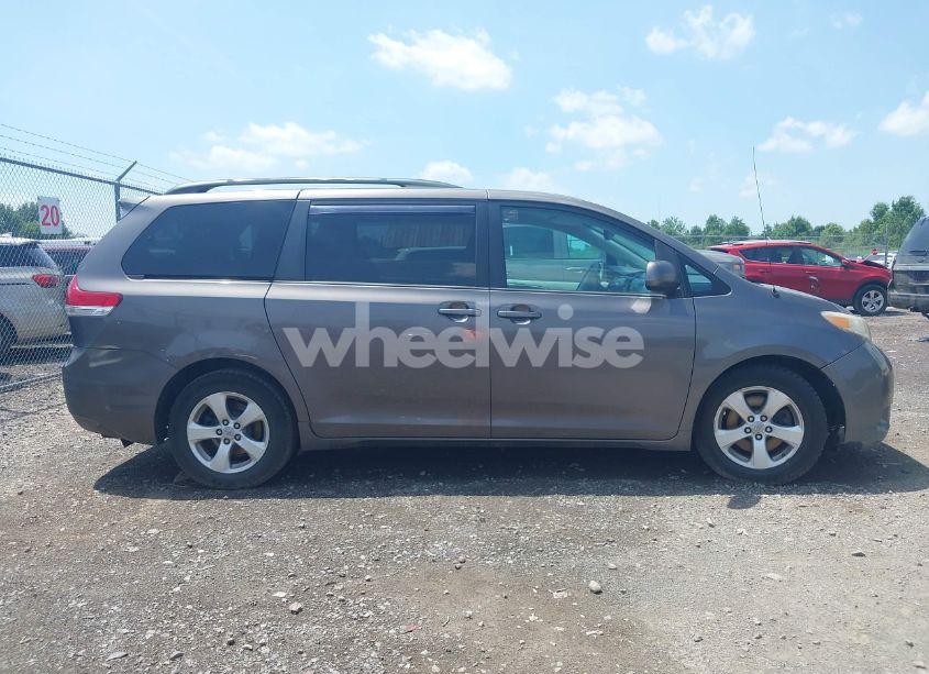 Photo 13 of 2012 Toyota Sienna LE V6 8 PASSENGER (VIN 5TDKK3DC9CS252274)