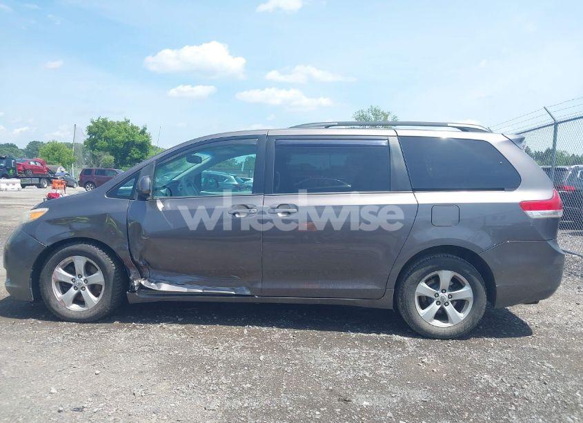 Photo 14 of 2012 Toyota Sienna LE V6 8 PASSENGER (VIN 5TDKK3DC9CS252274)