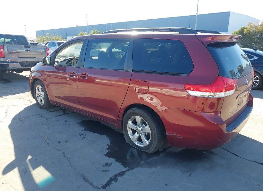 Photo 3 of 2013 Toyota Sienna LE V6 8 PASSENGER (VIN 5TDKK3DC9DS311406)