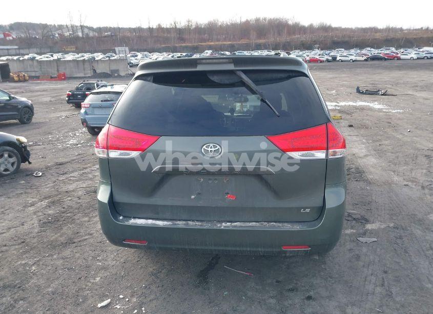 Photo 16 of 2013 Toyota Sienna LE V6 8 PASSENGER (VIN 5TDKK3DC9DS334815)