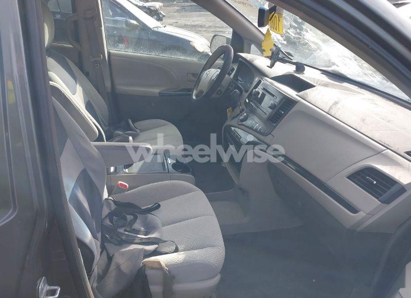 Photo 5 of 2013 Toyota Sienna LE V6 8 PASSENGER (VIN 5TDKK3DC9DS334815)