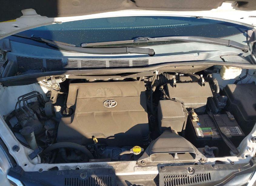 Photo 10 of 2013 Toyota Sienna LE V6 8 PASSENGER (VIN 5TDKK3DC9DS341795)