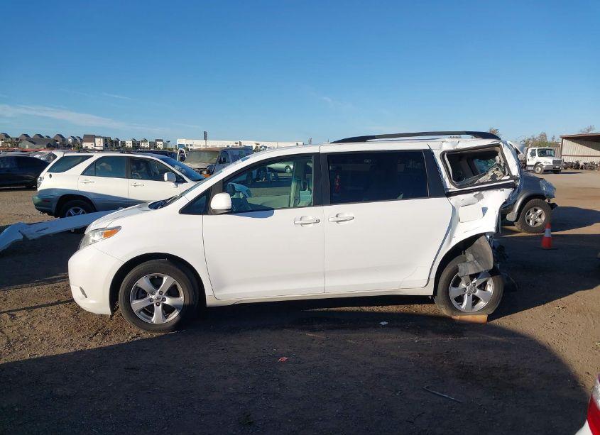 Photo 15 of 2013 Toyota Sienna LE V6 8 PASSENGER (VIN 5TDKK3DC9DS341795)