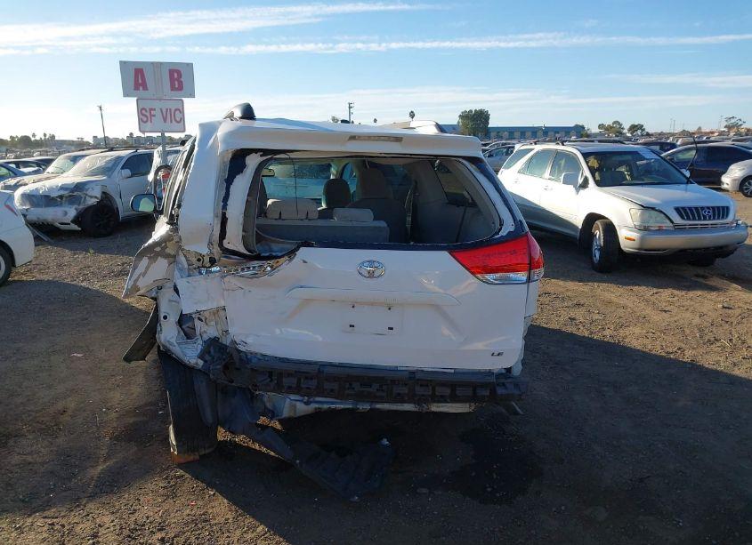 Photo 17 of 2013 Toyota Sienna LE V6 8 PASSENGER (VIN 5TDKK3DC9DS341795)