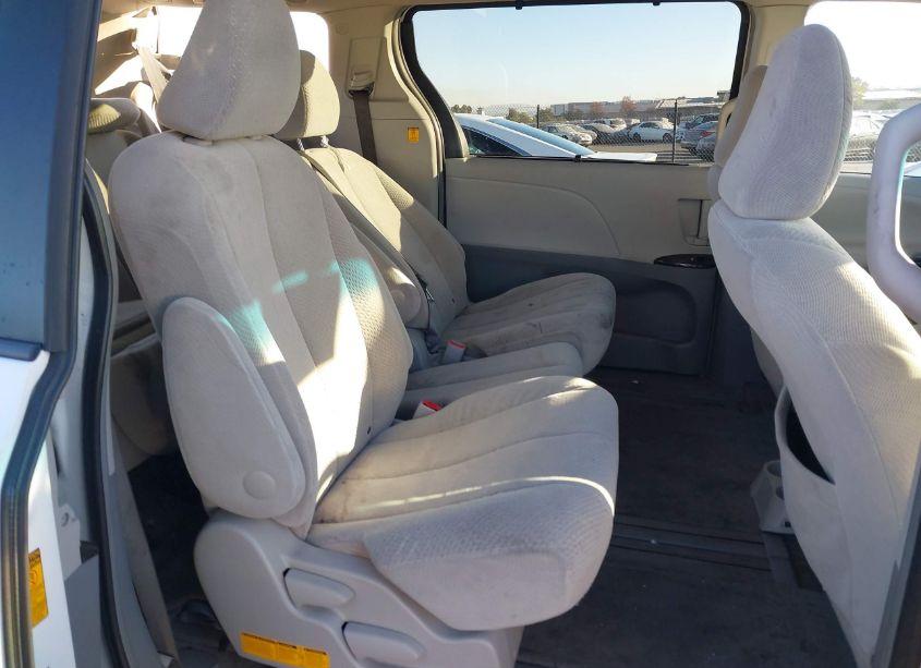 Photo 8 of 2013 Toyota Sienna LE V6 8 PASSENGER (VIN 5TDKK3DC9DS341795)