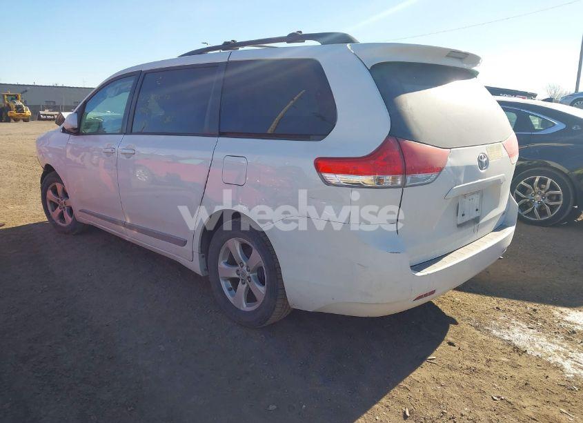 Photo 3 of 2013 Toyota Sienna LE V6 8 PASSENGER (VIN 5TDKK3DC9DS400523)