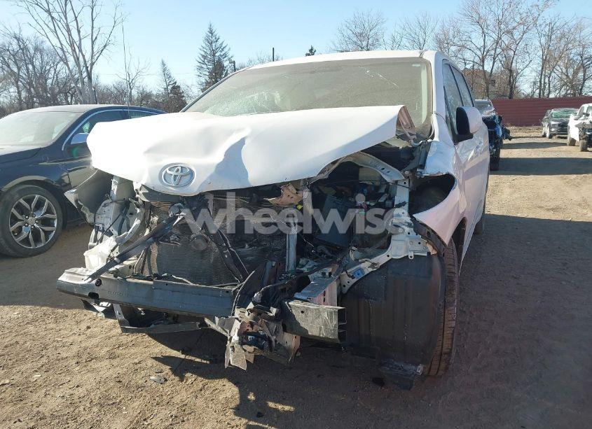 Photo 6 of 2013 Toyota Sienna LE V6 8 PASSENGER (VIN 5TDKK3DC9DS400523)