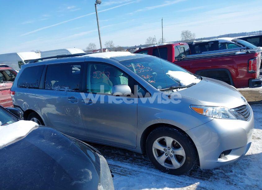 Photo 13 of 2014 Toyota Sienna LE V6 8 PASSENGER (VIN 5TDKK3DC9ES413354)