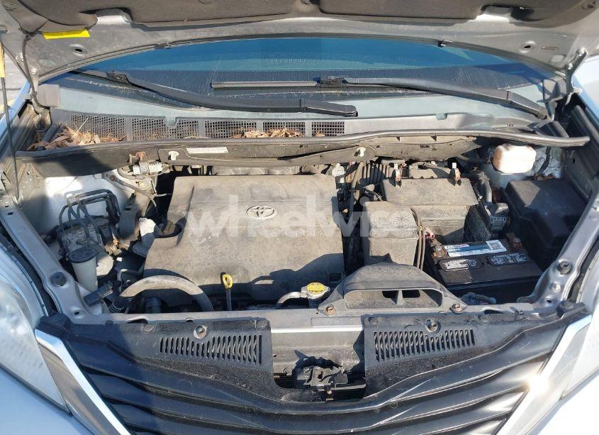 Photo 10 of 2014 Toyota Sienna LE V6 8 PASSENGER (VIN 5TDKK3DC9ES487485)