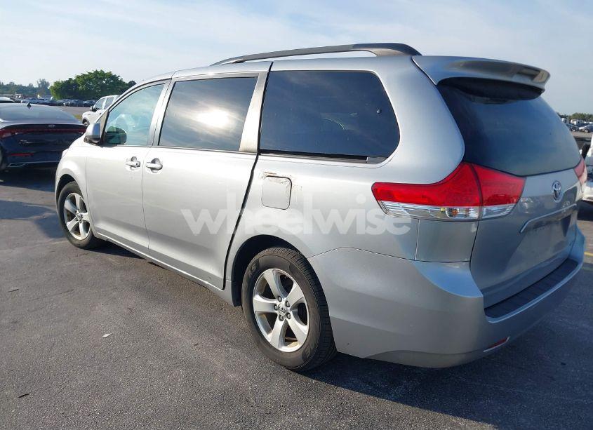 Photo 3 of 2014 Toyota Sienna LE V6 8 PASSENGER (VIN 5TDKK3DC9ES487485)