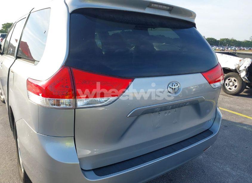 Photo 6 of 2014 Toyota Sienna LE V6 8 PASSENGER (VIN 5TDKK3DC9ES487485)