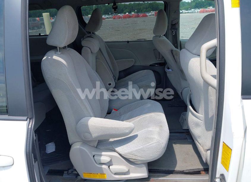 Photo 8 of 2014 Toyota Sienna LE V6 8 PASSENGER (VIN 5TDKK3DC9ES496428)
