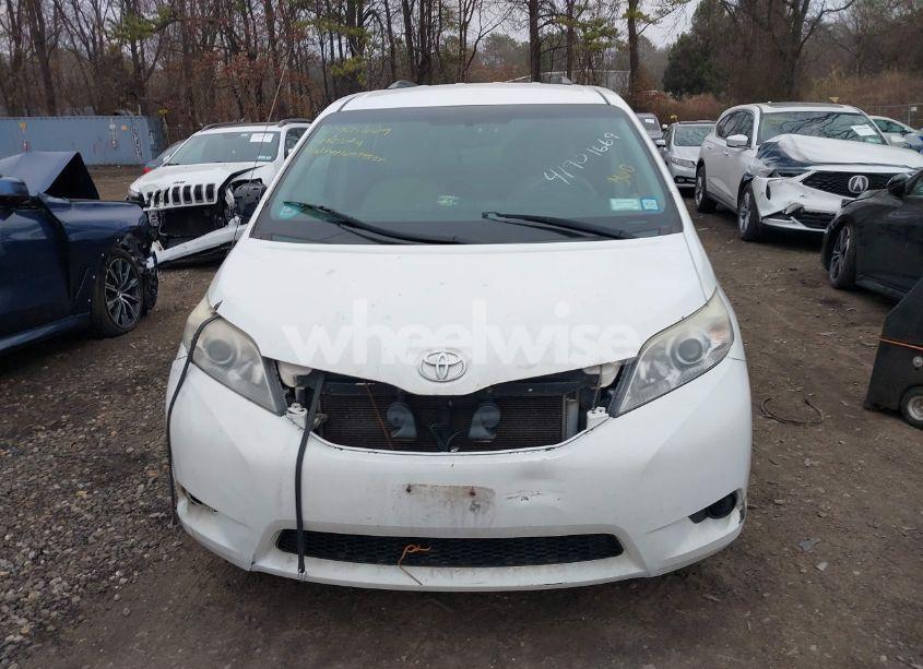 Photo 12 of 2014 Toyota Sienna LE V6 8 PASSENGER (VIN 5TDKK3DC9ES511199)