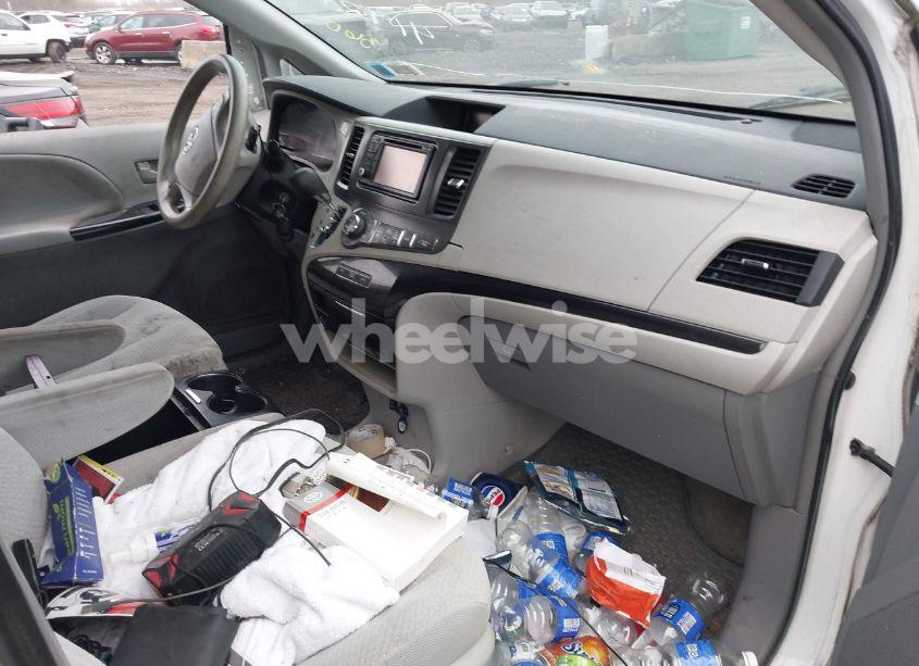 Photo 5 of 2014 Toyota Sienna LE V6 8 PASSENGER (VIN 5TDKK3DC9ES511199)