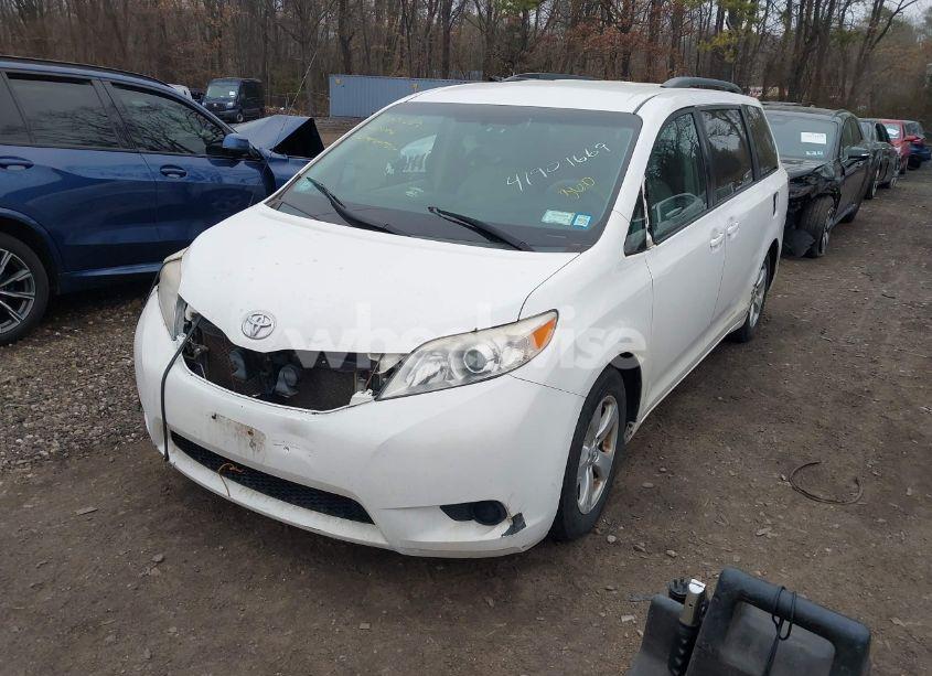 Photo 6 of 2014 Toyota Sienna LE V6 8 PASSENGER (VIN 5TDKK3DC9ES511199)