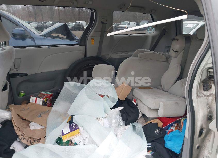 Photo 8 of 2014 Toyota Sienna LE V6 8 PASSENGER (VIN 5TDKK3DC9ES511199)