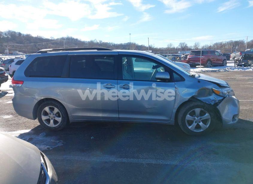 Photo 13 of 2014 Toyota Sienna LE V6 8 PASSENGER (VIN 5TDKK3DC9ES519349)