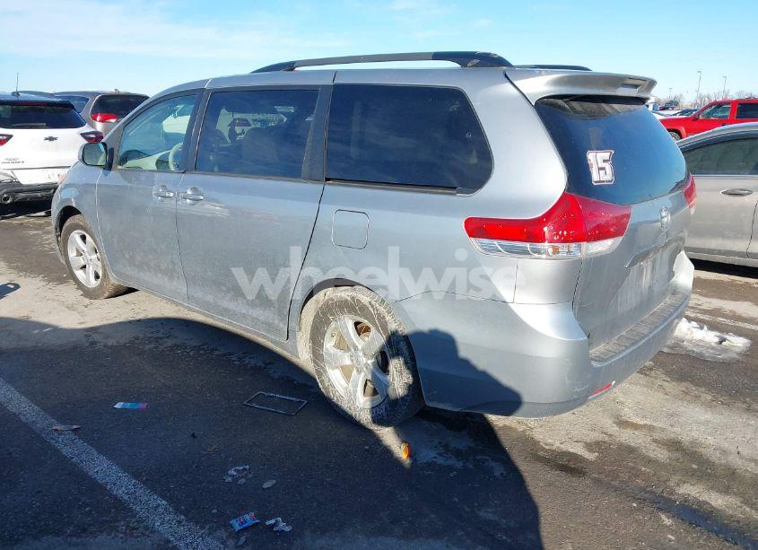 Photo 3 of 2014 Toyota Sienna LE V6 8 PASSENGER (VIN 5TDKK3DC9ES519349)
