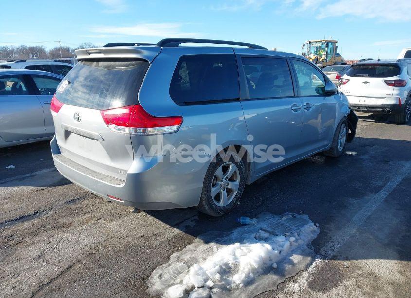Photo 4 of 2014 Toyota Sienna LE V6 8 PASSENGER (VIN 5TDKK3DC9ES519349)