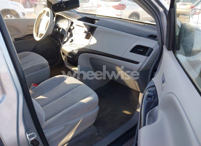 Photo 5 of 2014 Toyota Sienna LE V6 8 PASSENGER (VIN 5TDKK3DC9ES519349)