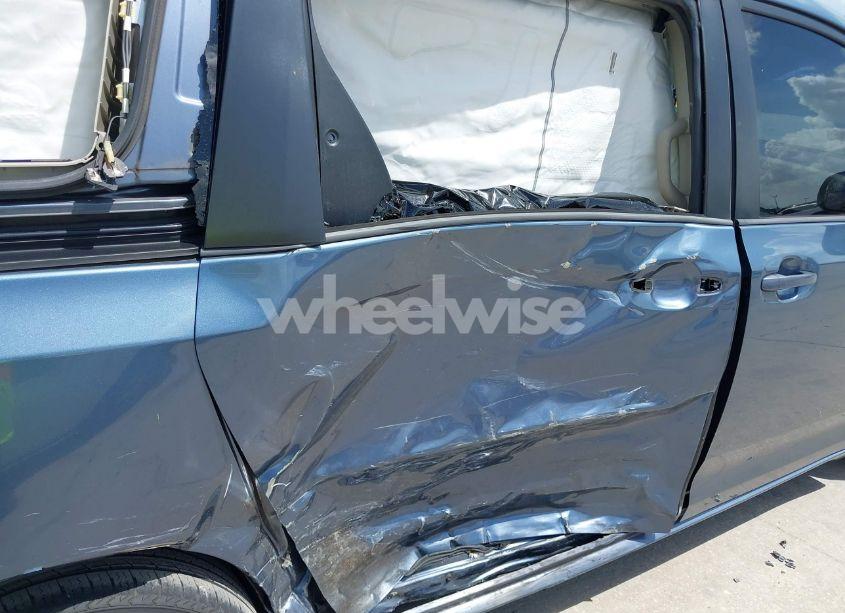 Photo 6 of 2015 Toyota Sienna LE 8 PASSENGER (VIN 5TDKK3DC9FS586034)