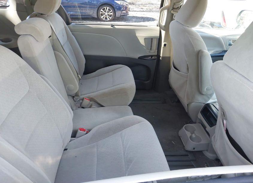 Photo 8 of 2015 Toyota Sienna LE 8 PASSENGER (VIN 5TDKK3DC9FS592545)