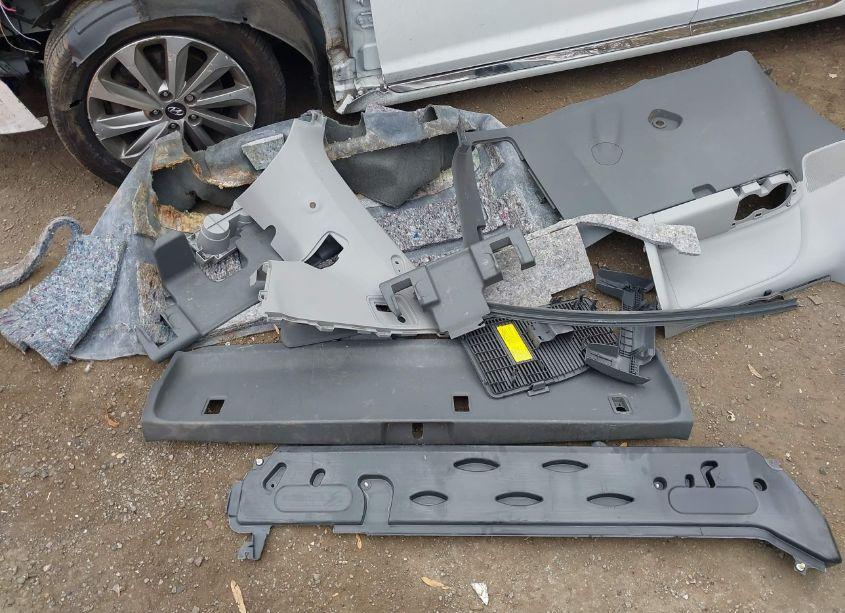 Photo 12 of 2015 Toyota Sienna LE 8 PASSENGER (VIN 5TDKK3DC9FS599933)