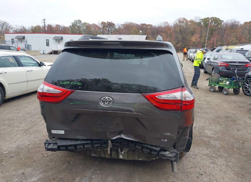 Photo 17 of 2015 Toyota Sienna LE 8 PASSENGER (VIN 5TDKK3DC9FS599933)