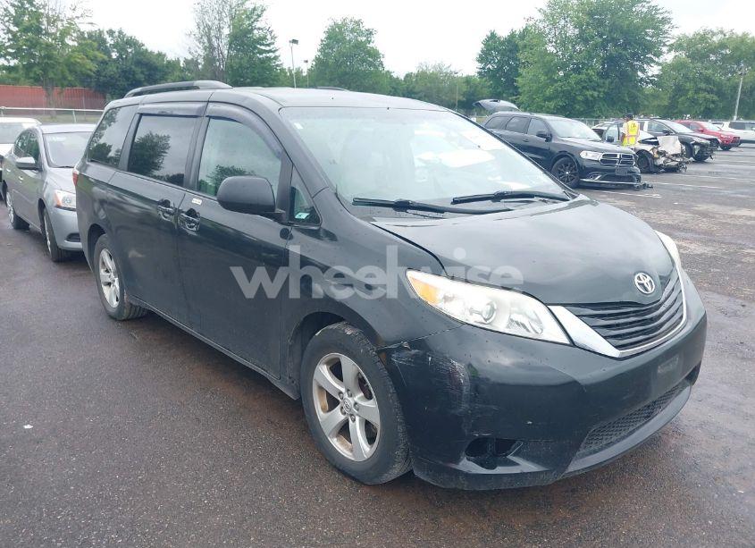 Photo 17 of 2015 Toyota Sienna LE 8 PASSENGER (VIN 5TDKK3DC9FS618254)