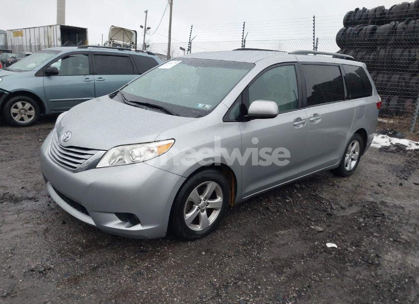 Photo 2 of 2015 Toyota Sienna LE 8 PASSENGER (VIN 5TDKK3DC9FS618965)